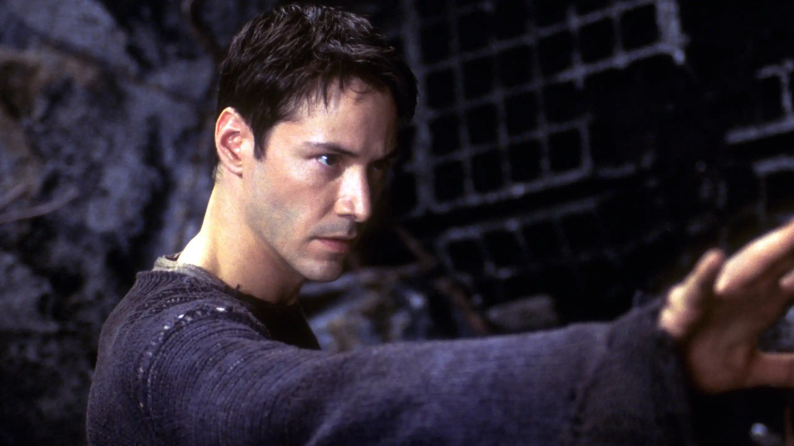 Keanu Reeves retorna ao sci-fi com “Shiver”, filme de tubarão com viagem no tempo previsto para 2027