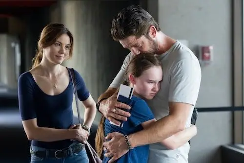 Filme de ação com Gerard Butler de 129 minutos faz sucesso no streaming