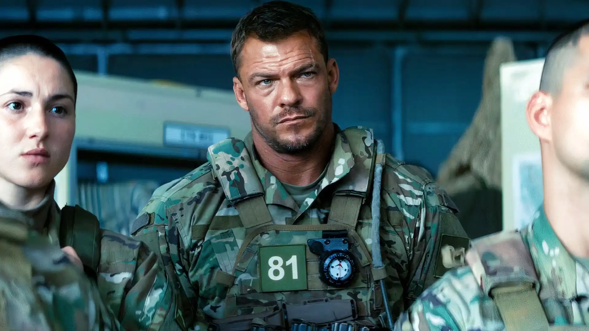 Netflix aposta em Alan Ritchson e Sydney Sweeney para nova fase da ficção científica