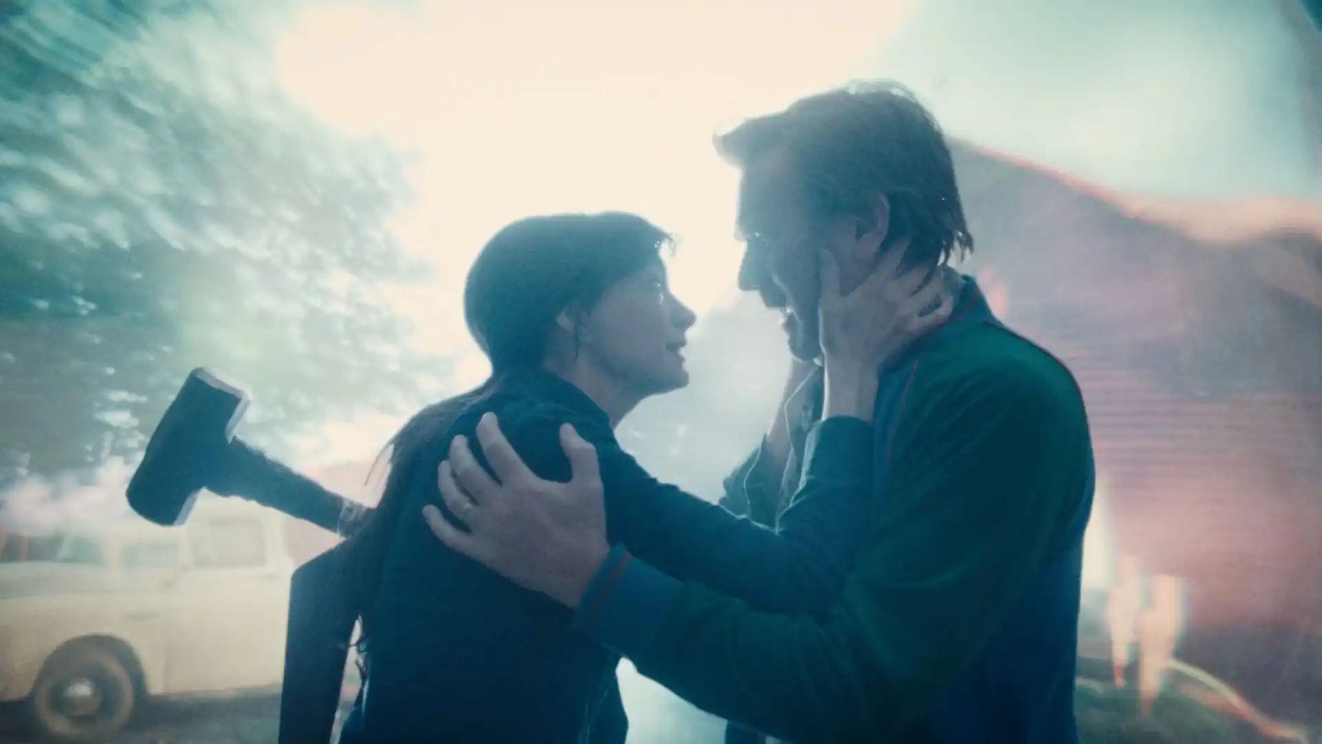Primeiro feedback oficial de “The End of Oak Street”, sci-fi com Anne Hathaway e dirigido por David Robert Mitchell