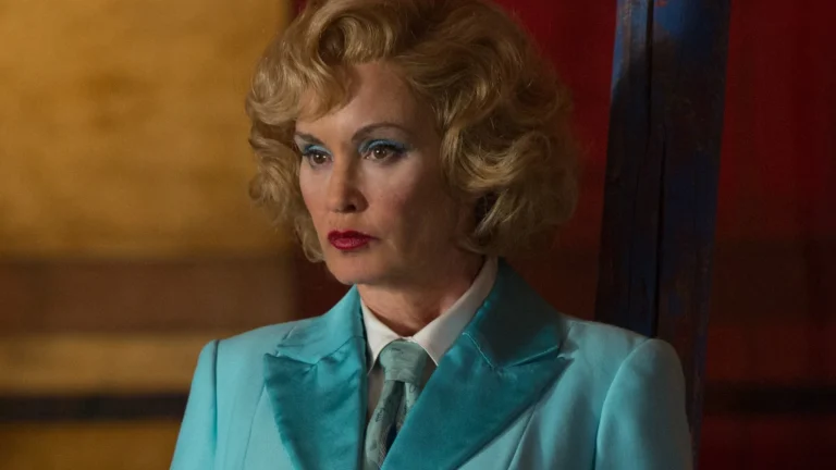 Futuro de American Horror Story é confirmado após crossover da 13ª temporada