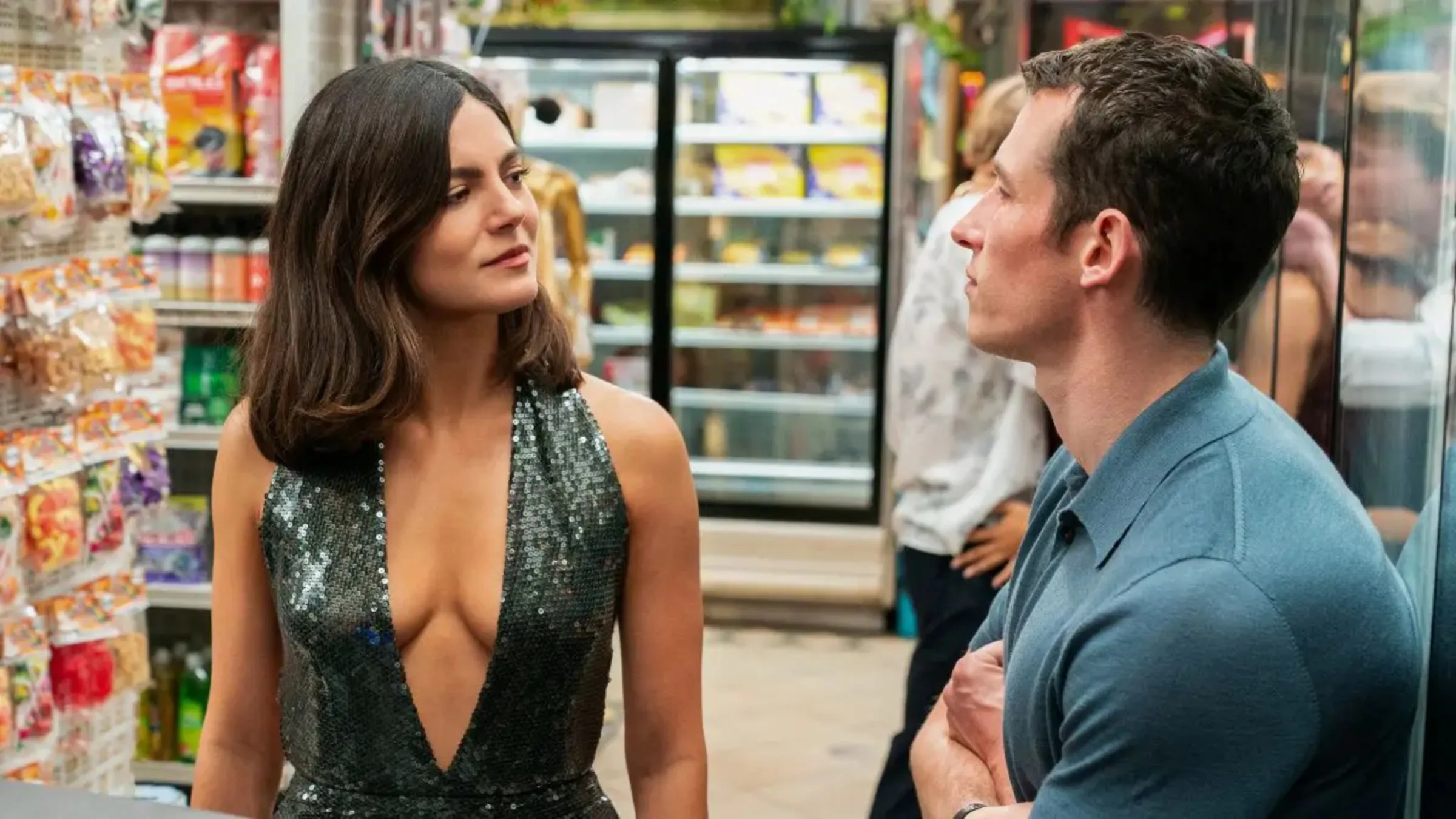 Callum Turner e Monica Barbaro revelam detalhes das versões iniciais de One Night Only
