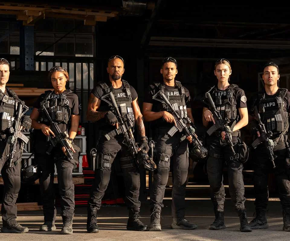 Série derivada de S.W.A.T. com Shemar Moore traz mudanças e emoção para a equipe original