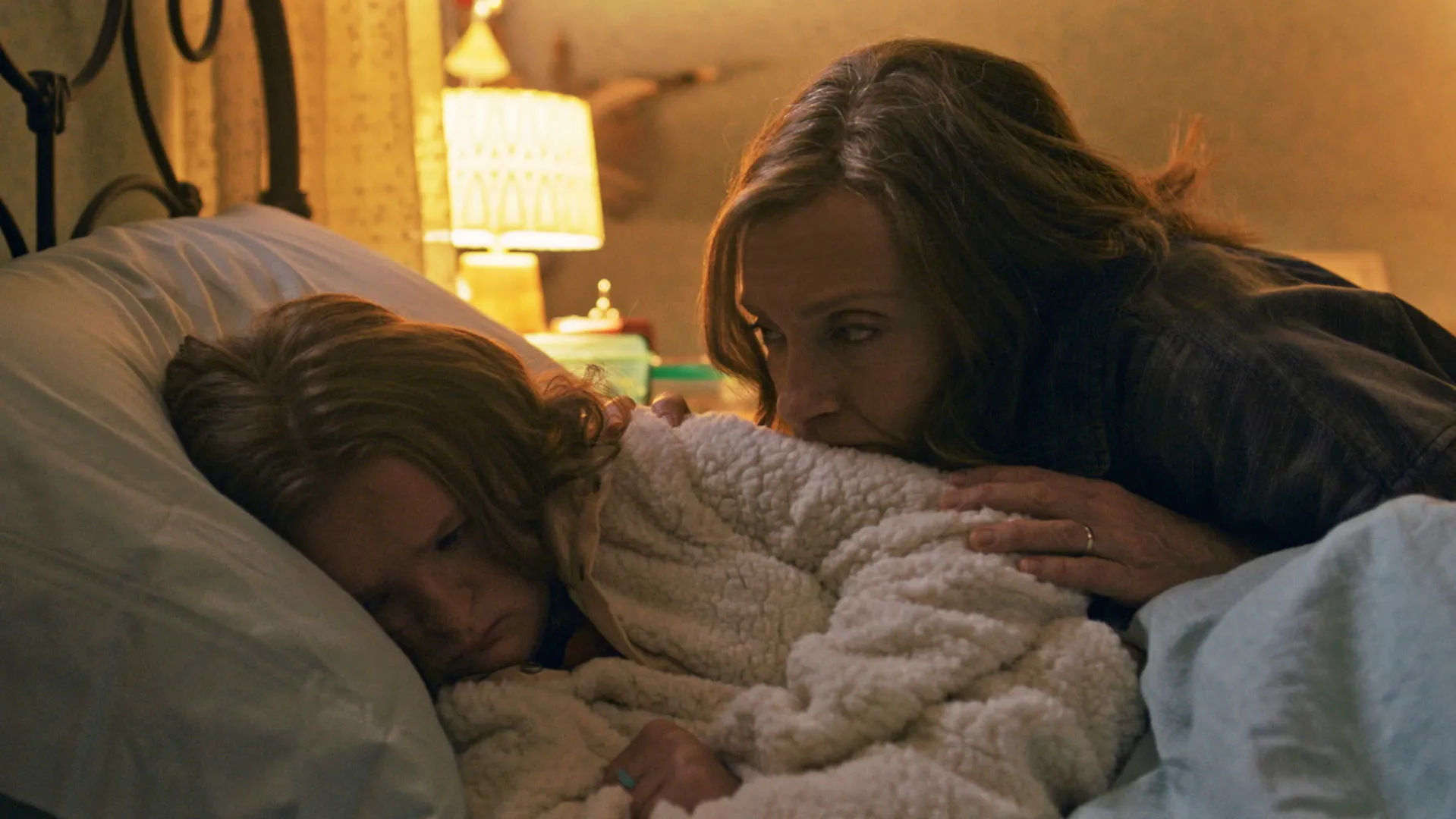 Estrela de Hereditary retorna ao cinema após 8 anos com novo terror da Shudder em outubro