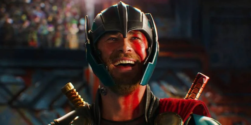 Filmes do Thor São Populares, Mas Mudança de Tom Gera Críticas