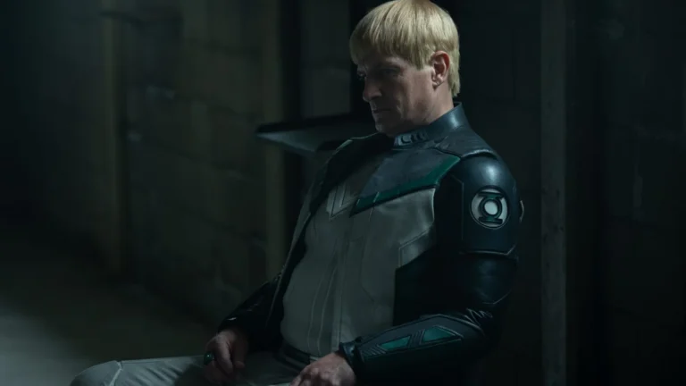 Nathan Fillion explica por que Guy Gardner aparece em mais produções do DC Universe