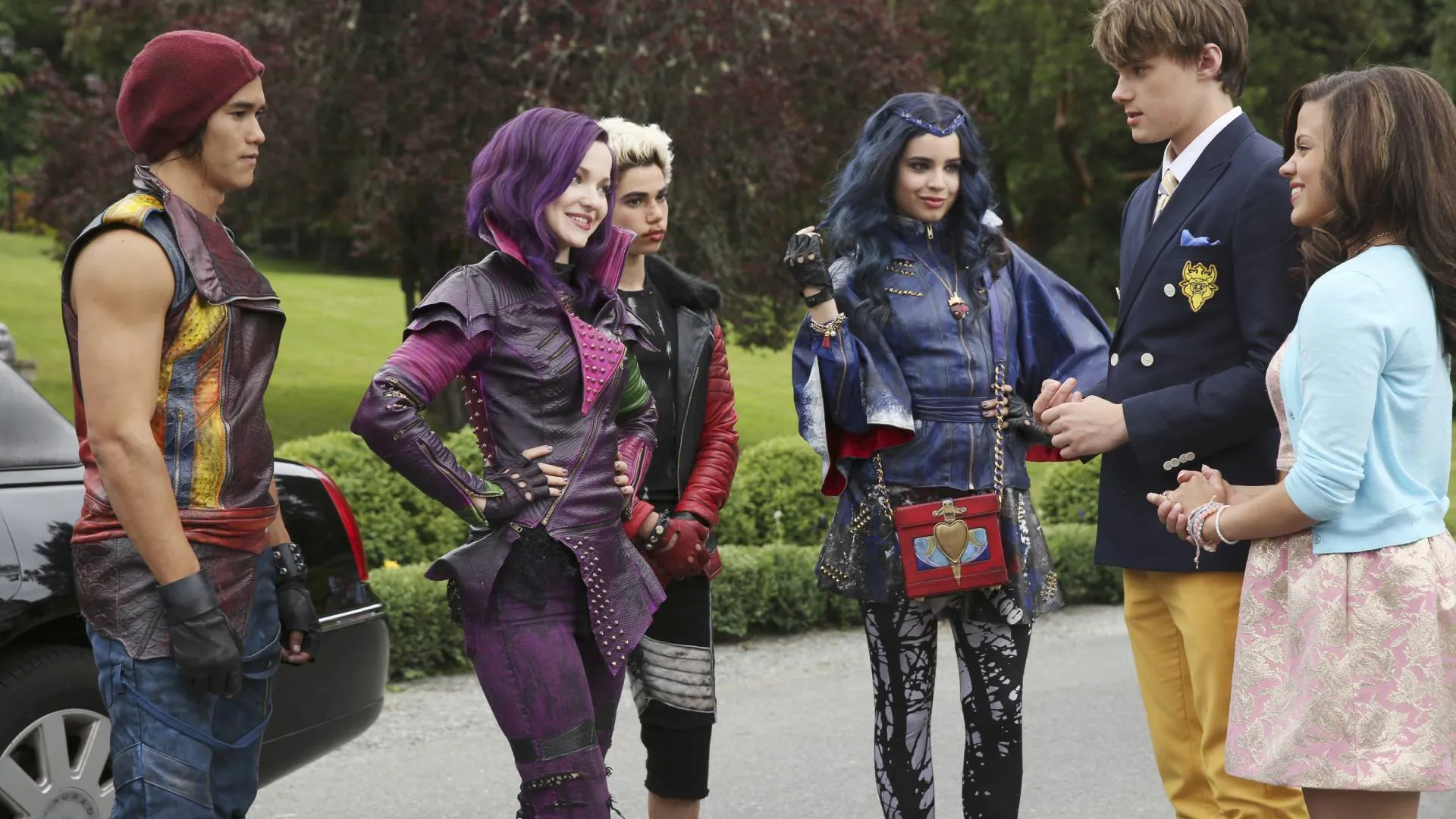 Disney anuncia elenco de novos personagens em filme derivado da franquia Descendants