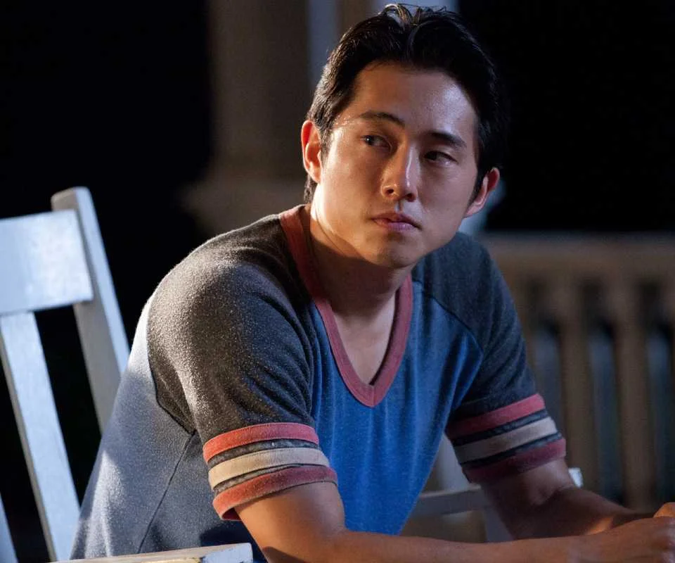 Steven Yeun retorna ao gênero sobrenatural em nova série da Netflix