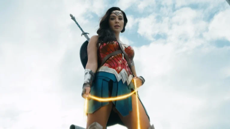 DC Universe explica por que Mulher-Maravilha ainda não estreou em seus primeiros filmes e séries