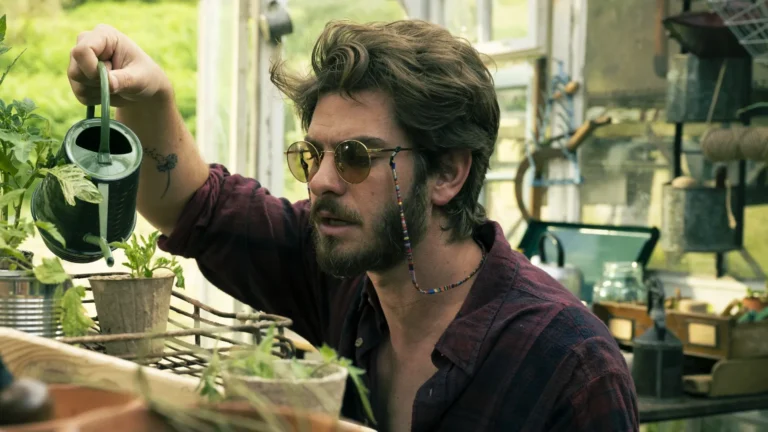 Novo Filme de Andrew Garfield Quebra Sequência de Classificações de Luca Guadagnino Após 17 Anos