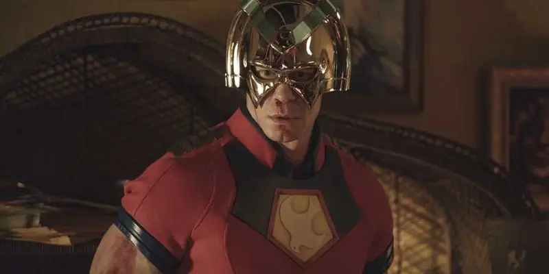 John Cena atualiza status sobre futuro do Peacemaker no DCU após cliffhanger da segunda temporada