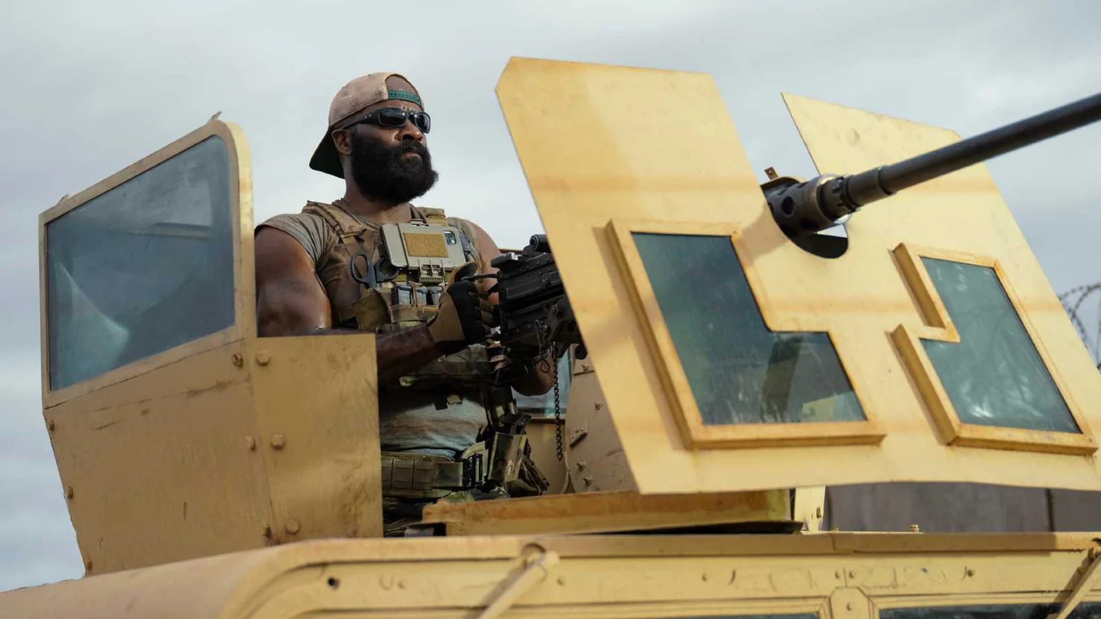 Ator de “Lioness” Propõe Série Derivada Focada na Equipe QRF