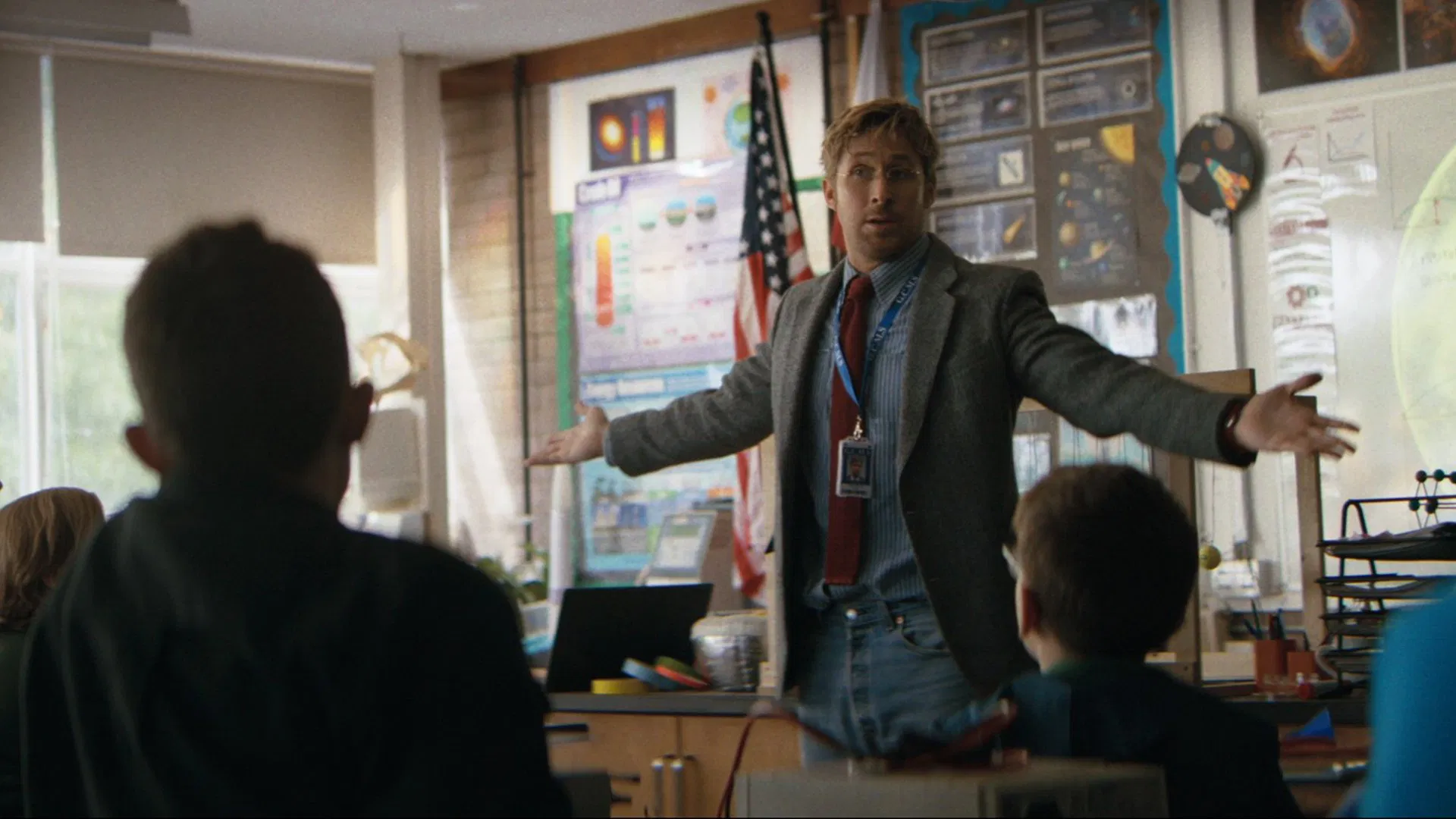 Devoradores de Estrelas: Ryland Grace escolhe não retornar à Terra e gesto explica seu arco no filme