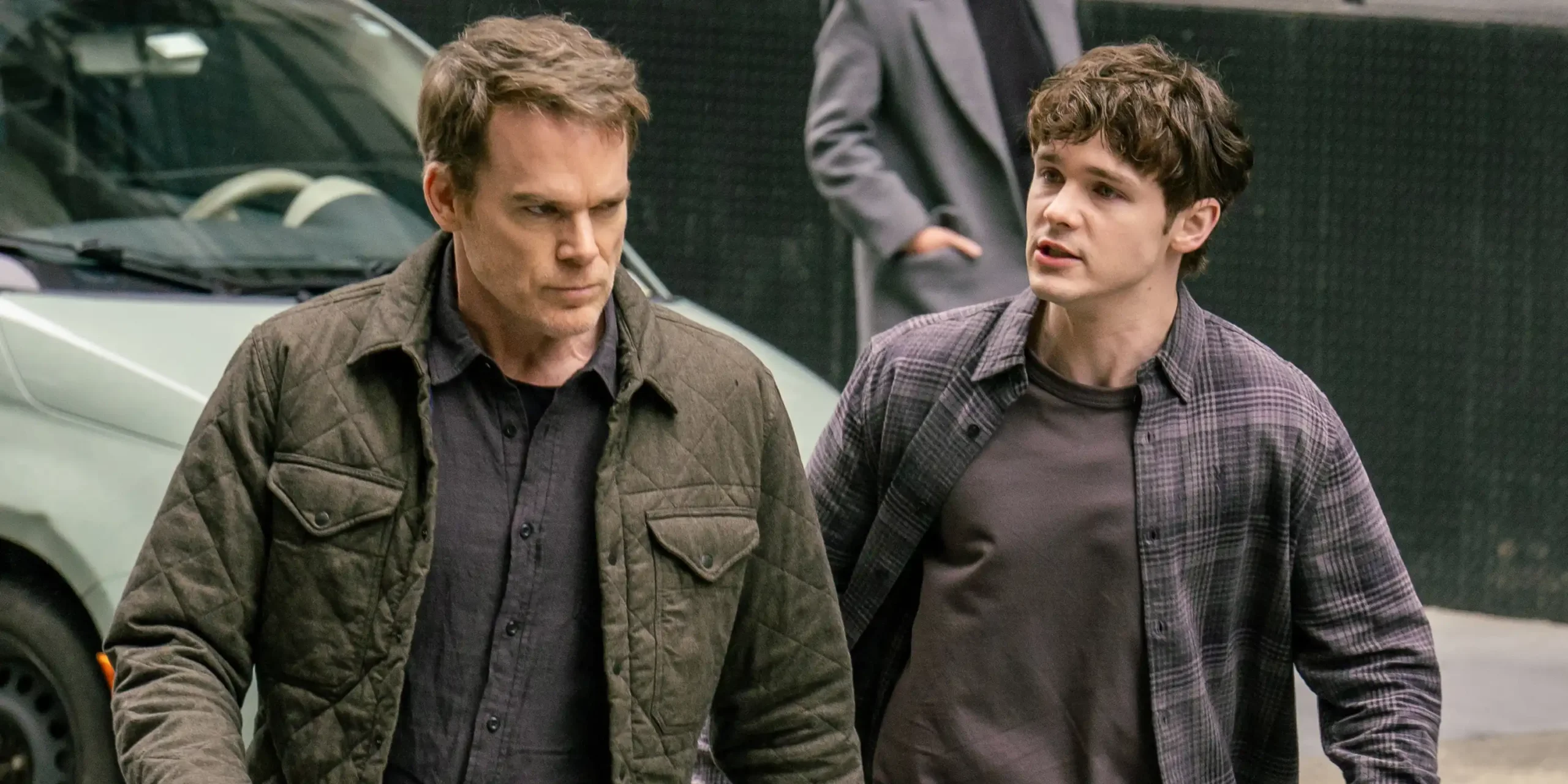 Imagens dos bastidores de Dexter: Resurrection 2 confirmam retorno de detalhe marcante de Dexter Morgan