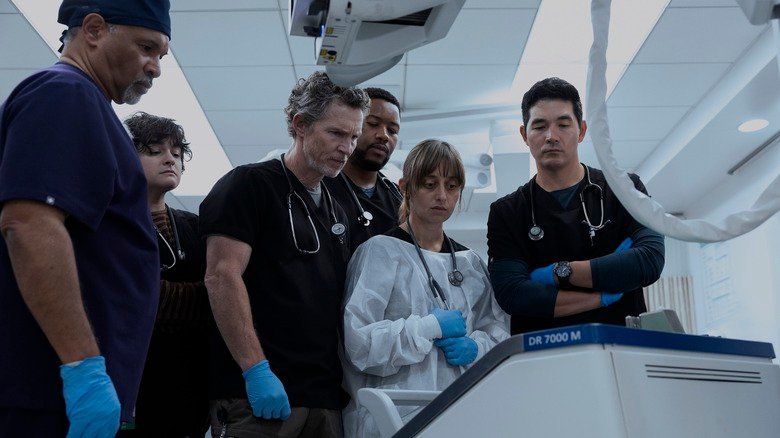 Trailer de The Pitt temporada 3 confirma retorno da série médica para janeiro de 2027