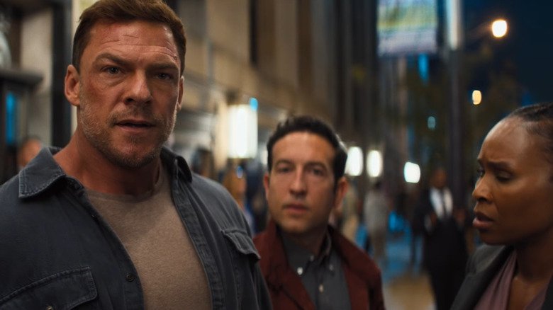Reacher Temporada 4 Mantém Fórmula Clássica e Se Destaca Entre Séries Atuais