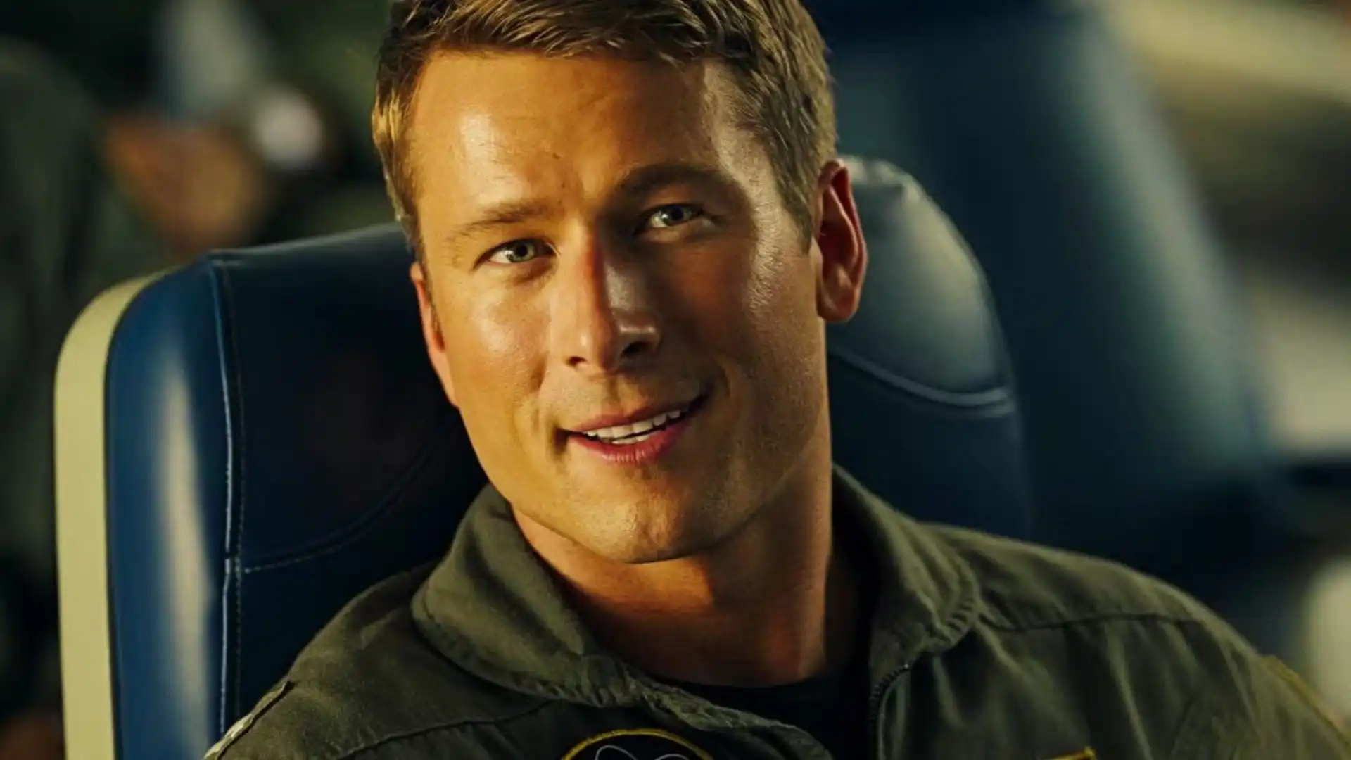 Top Gun: Maverick com Glen Powell alcança marco histórico após 12 anos de produção e 2 anos consecutivos no Top 10 da Paramount+