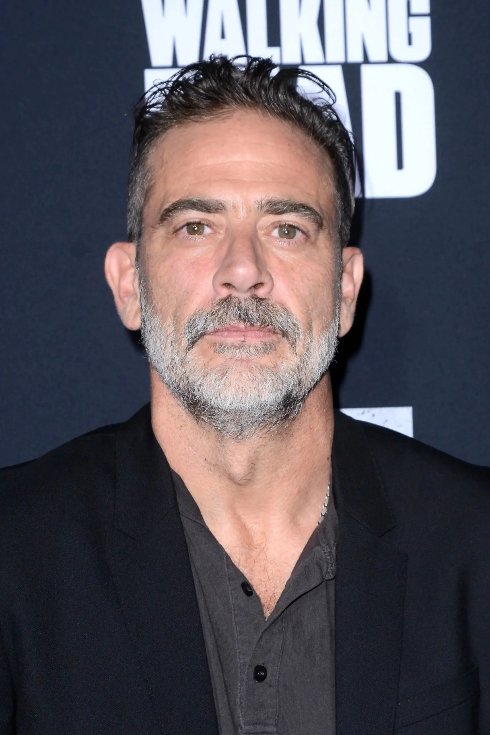 Ator de The Walking Dead quase deixou franquia após divergências criativas na temporada 2 de Dead City