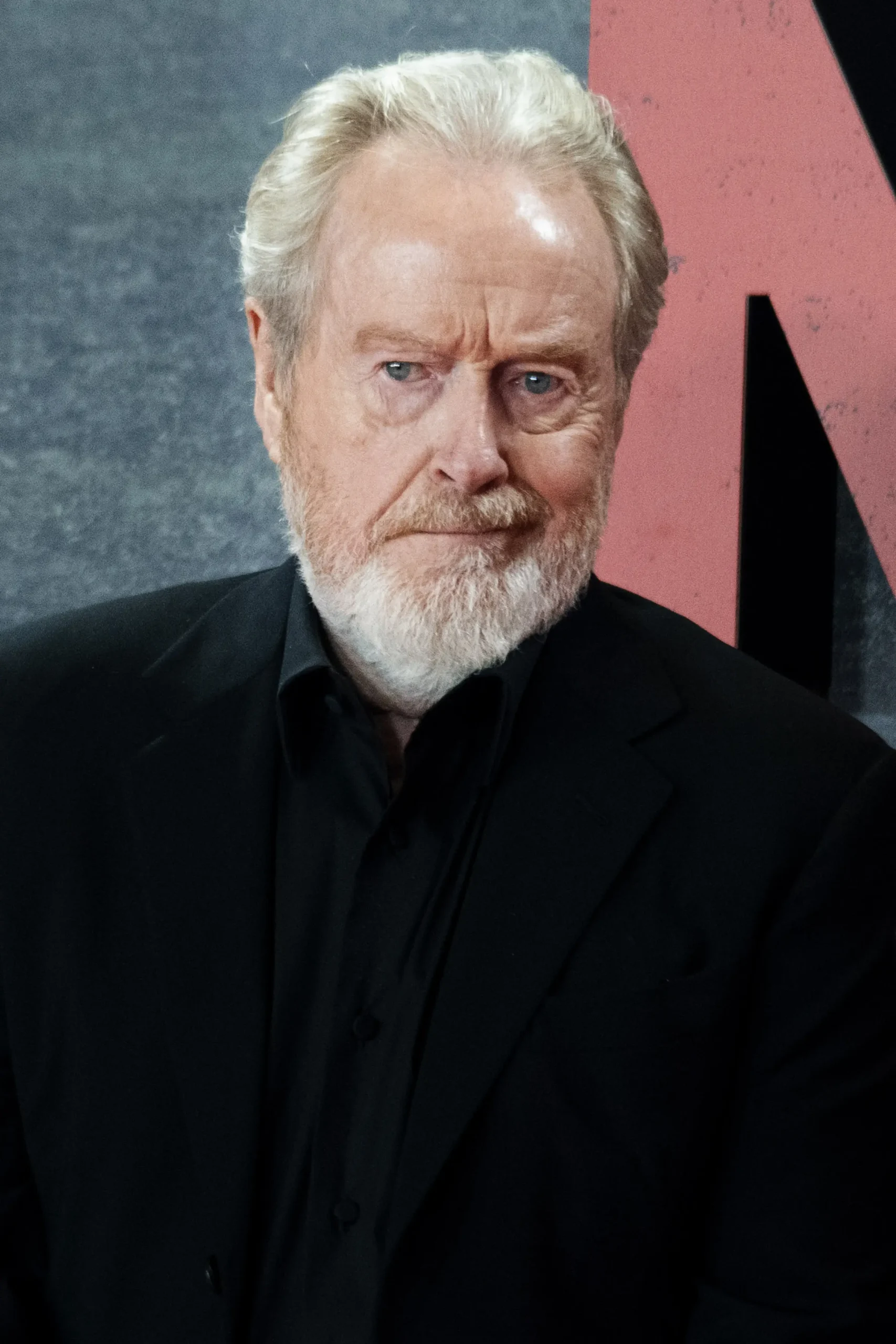 Ridley Scott e Amazon anunciam adaptação da série de fantasia “Folk of the Air”