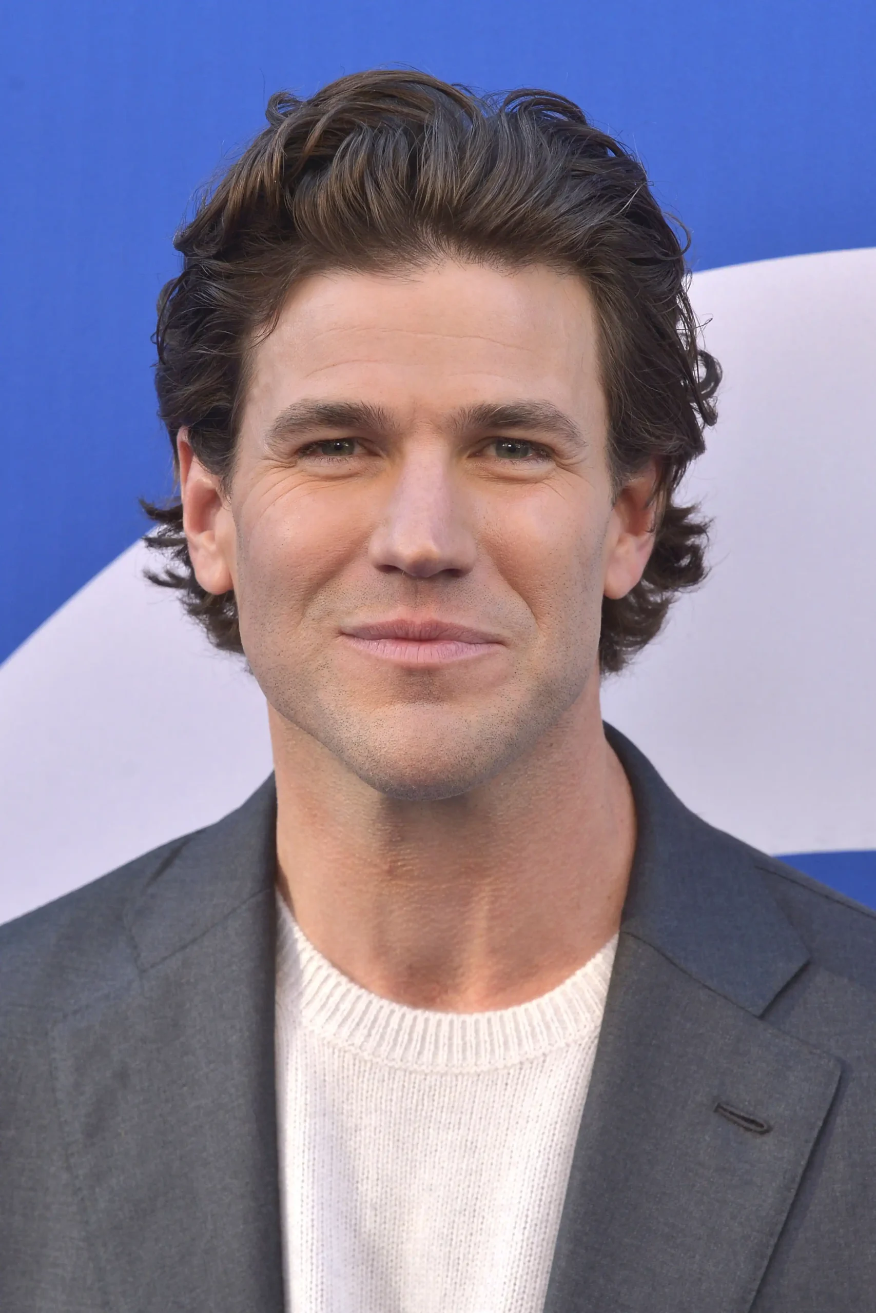 Austin Stowell quase recusou papel de jovem Gibbs em NCIS: Origins