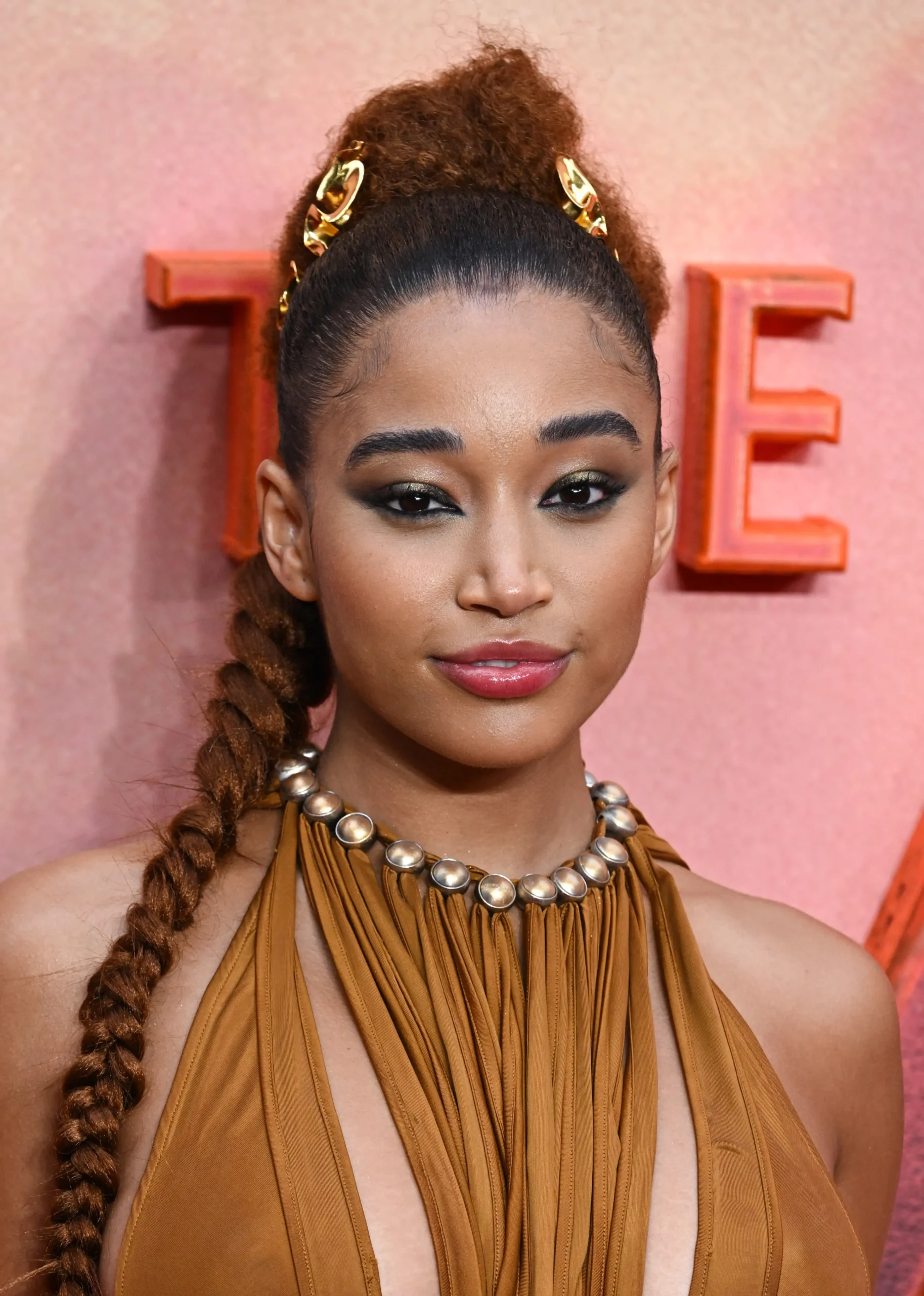 Entenda por que autora Tomi Adeyemi retirou apoio ao filme Children of Blood and Bone