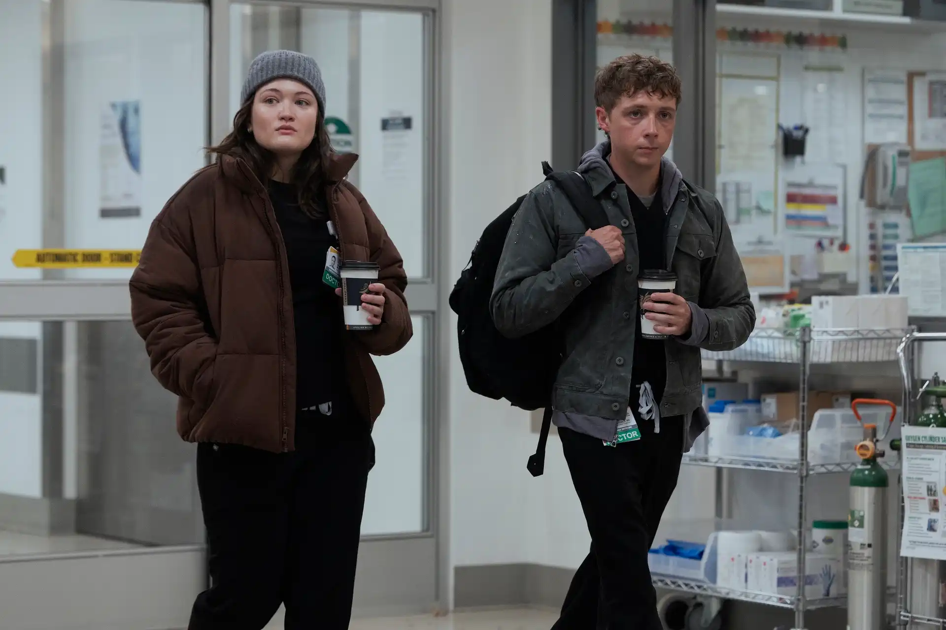 Trailer da 3ª Temporada de The Pitt Revela Retorno de Personagem Principal e Novos Conflitos no Pronto-Socorro