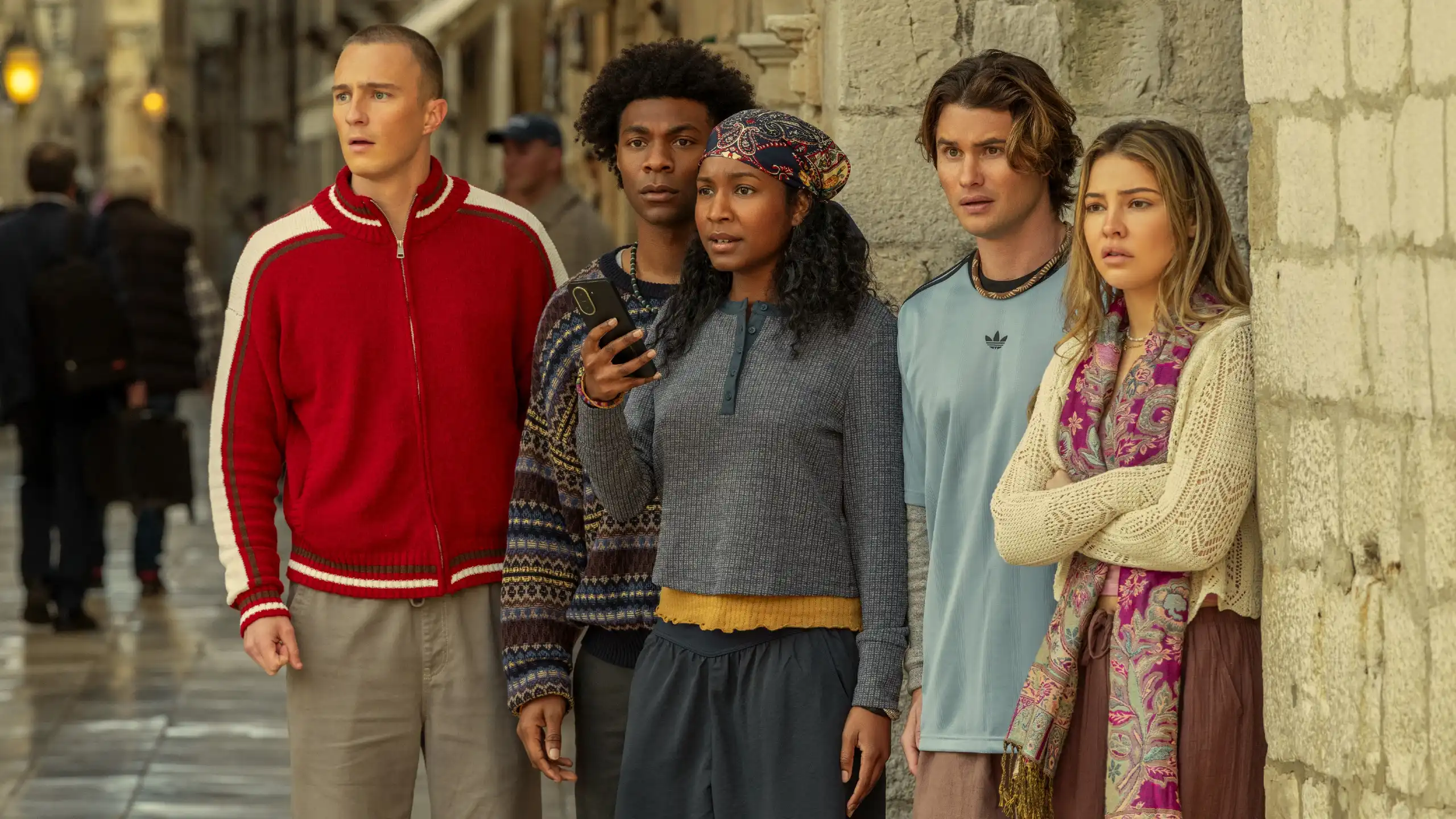 Netflix confirma produção de prequela da série Outer Banks, que terá temporada final em agosto