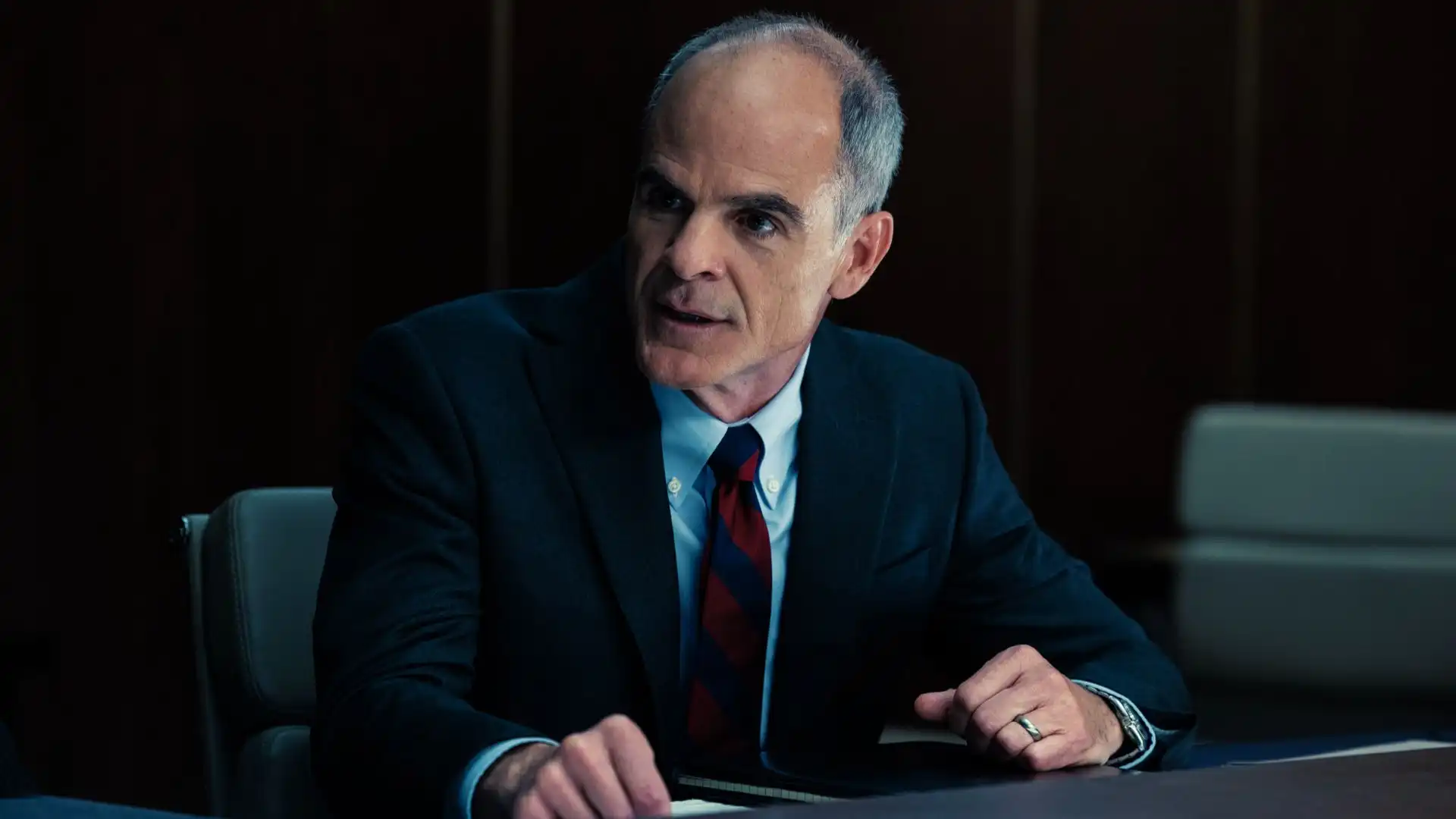 Michael Kelly revela interesse em crossover de Lioness com séries de Taylor Sheridan