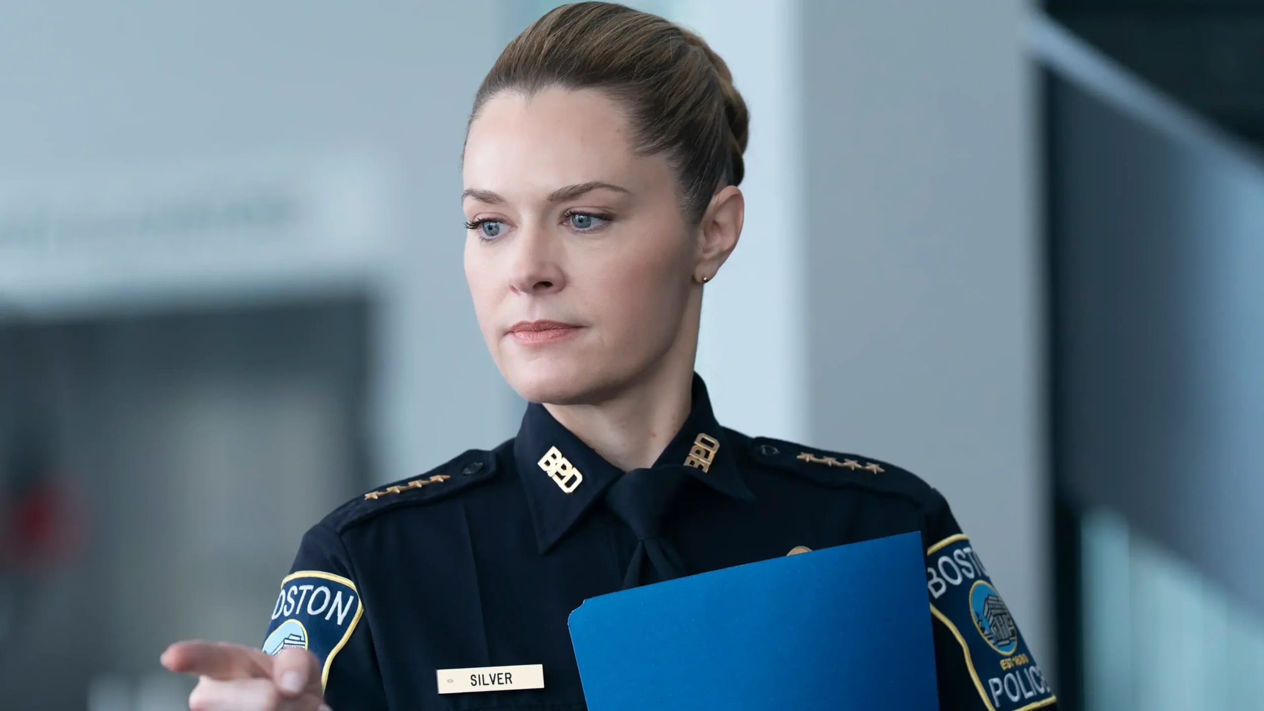Will Estes retorna como Jamie Reagan em “Boston Blue” temporada 2 para reencontro com Danny Reagan