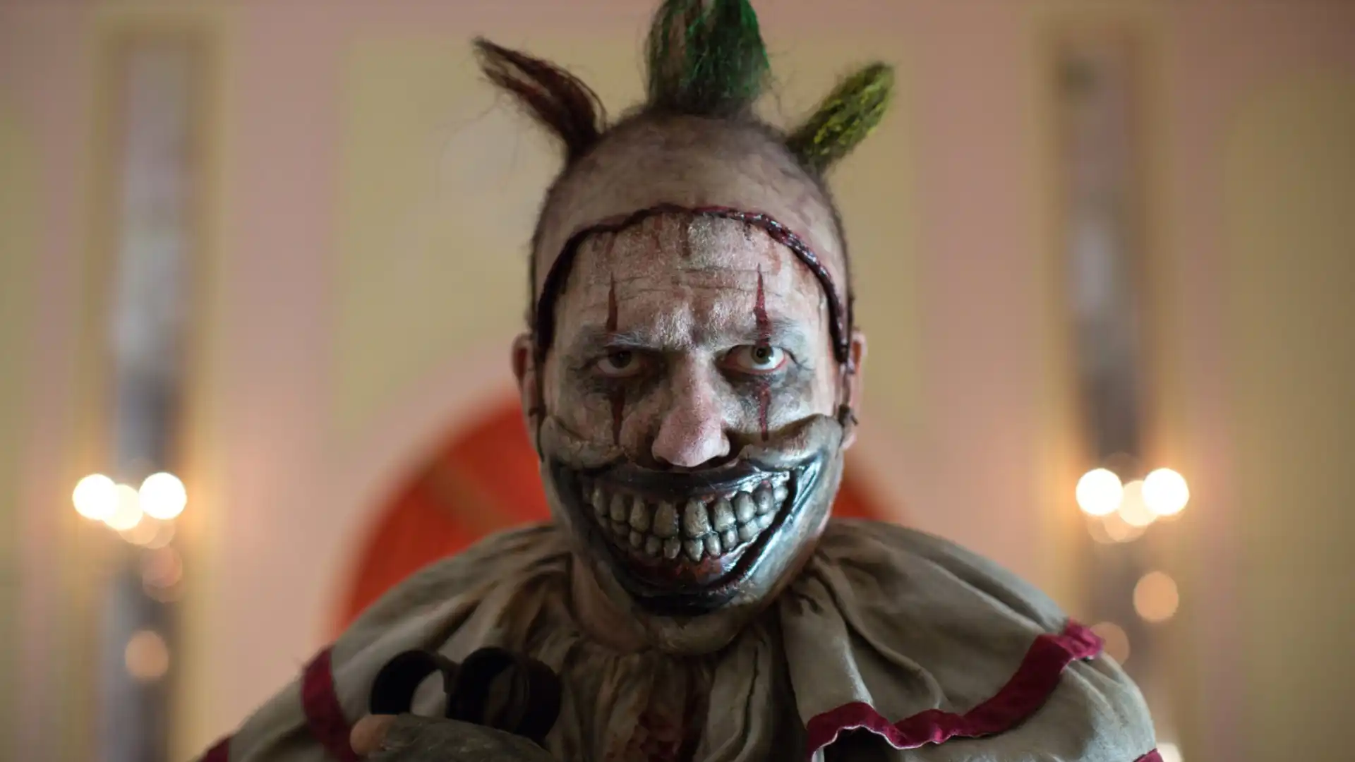 Futuro de American Horror Story é confirmado após crossover da 13ª temporada