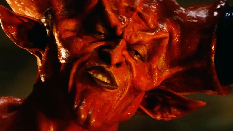 Tim Curry se destacou como vilão em clássico filme de fantasia dos anos 1980