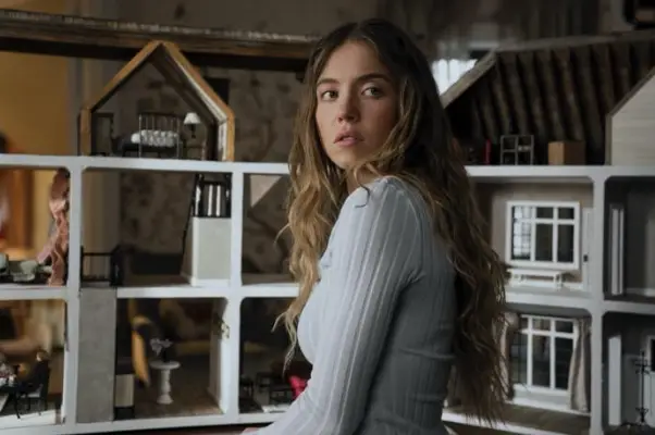 Filme de suspense adulto com Sydney Sweeney alcança marco histórico em plataforma de streaming