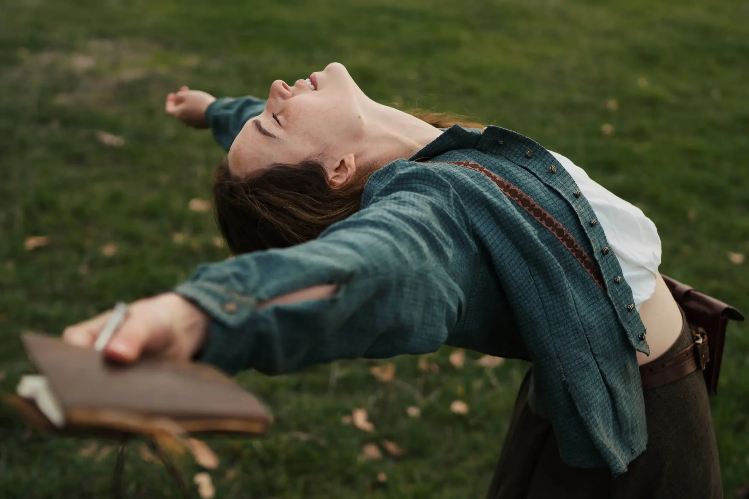 Série histórica da Netflix baseada em clássico de 125 anos estreia com avaliação rara no Rotten Tomatoes