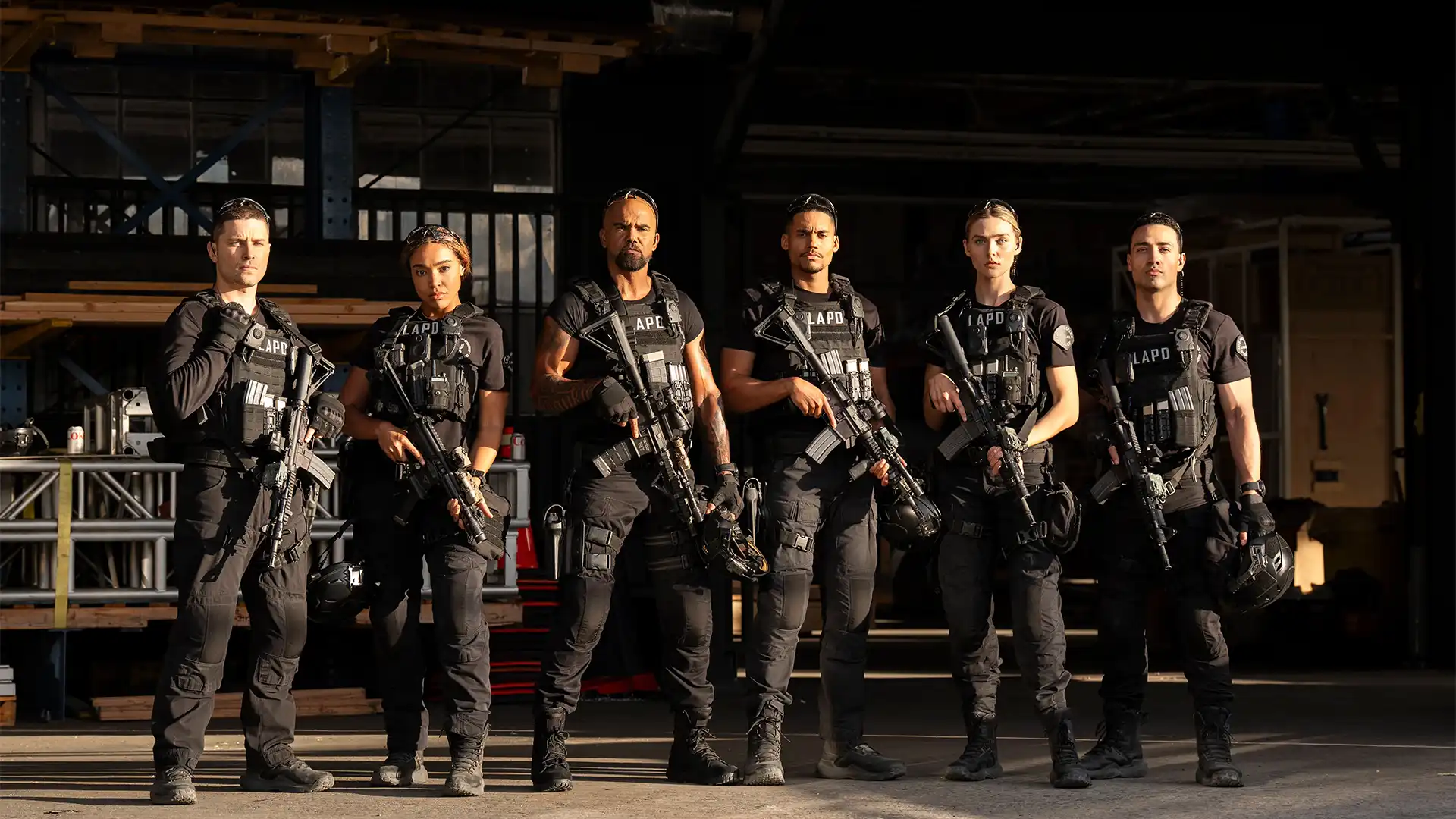 Shemar Moore confirma segunda temporada do spin-off S.W.A.T. Exiles antes da estreia