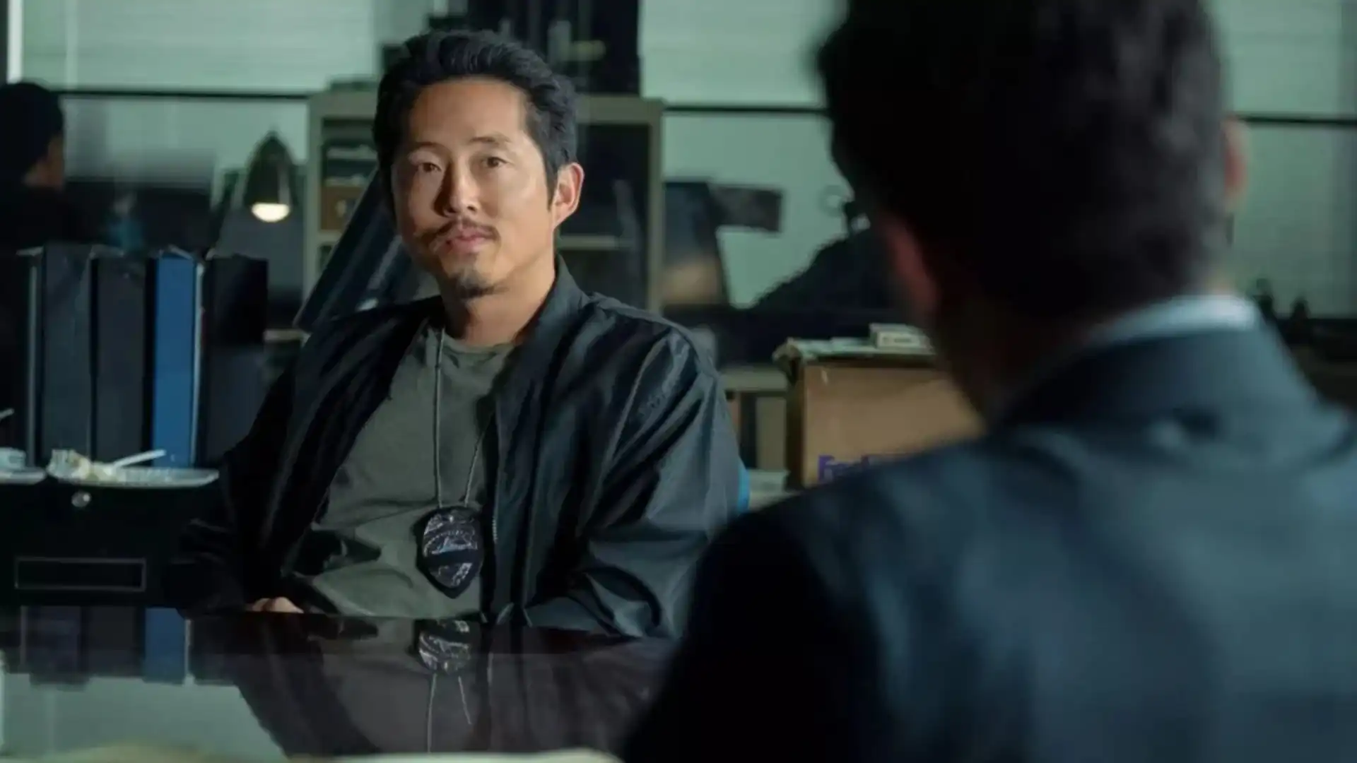 Steven Yeun retorna ao gênero sobrenatural em nova série da Netflix