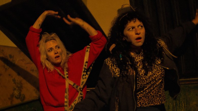 The Wrong Girls: Kristen Stewart e Alia Shawkat protagonizam comédia leve e divertida sobre amizade e drogas psicodélicas