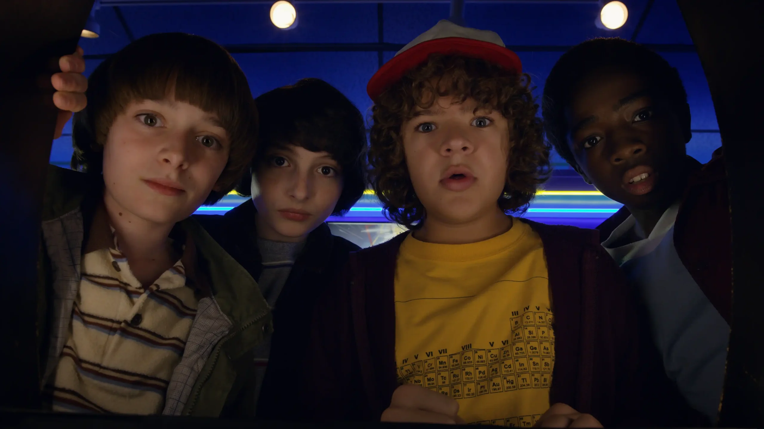 Noah Schnapp inicia carreira no teatro com peça “Affluenza” após fim de Stranger Things