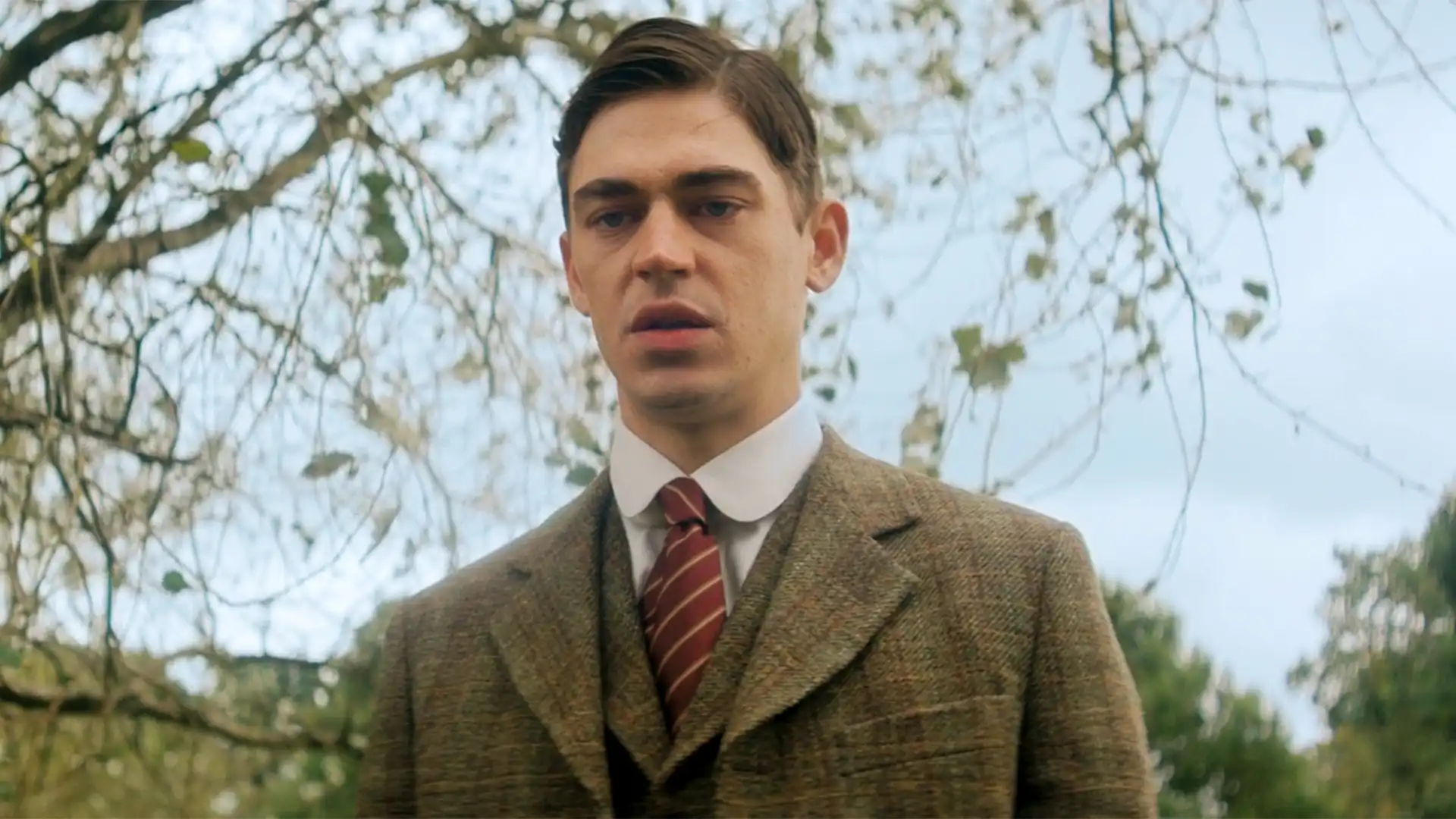 Sophie Skelton se junta ao elenco da 2ª temporada de Young Sherlock ao lado de Max Irons
