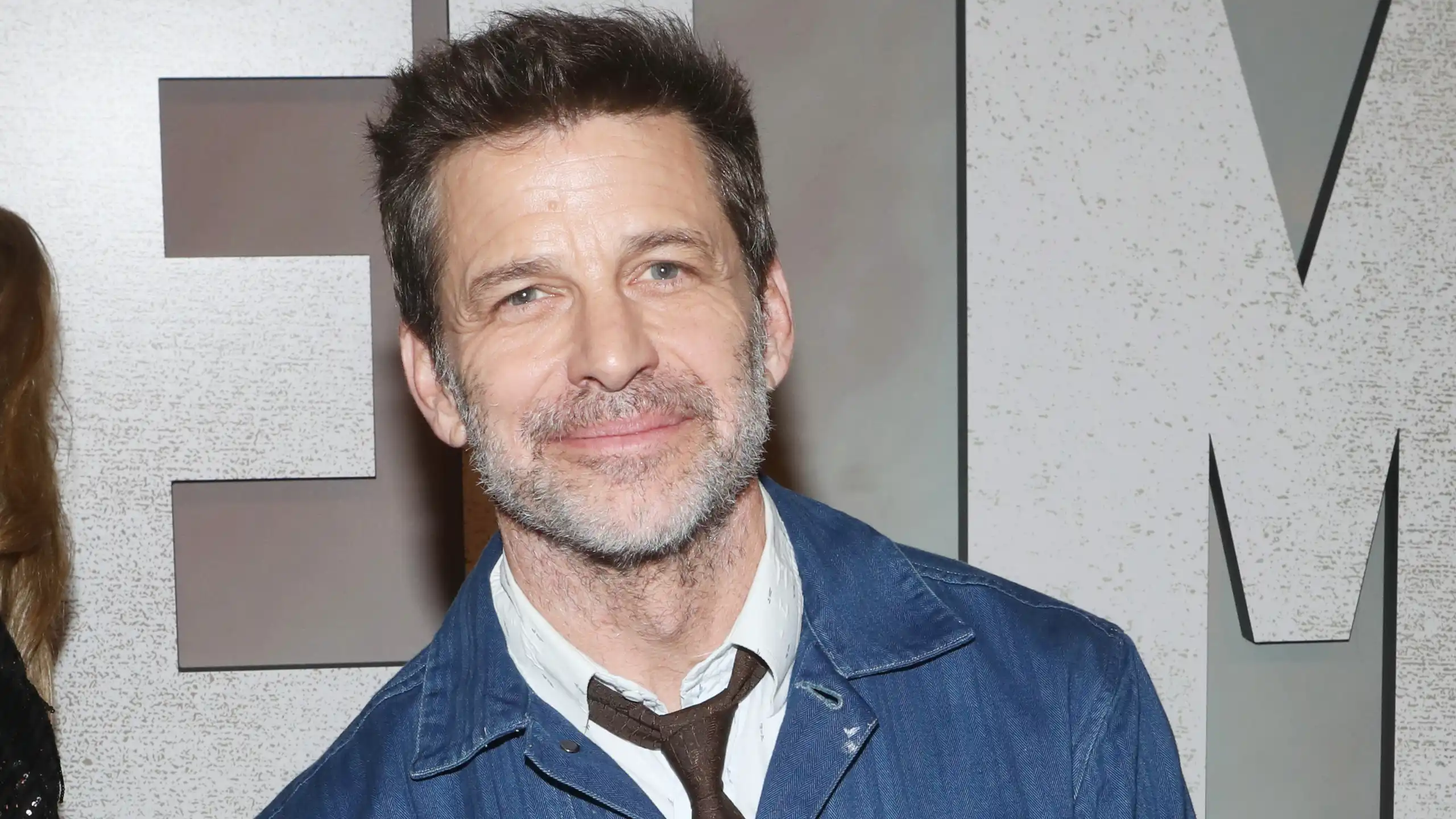 Próximos filmes de Zack Snyder incluem projeto de 11 anos e remake de Escape From New York