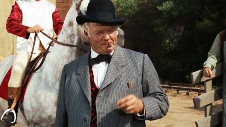 Alan Hale Jr., ator de “Ilha dos Birutas”, atuou em três papéis diferentes na série western “Gunsmoke”