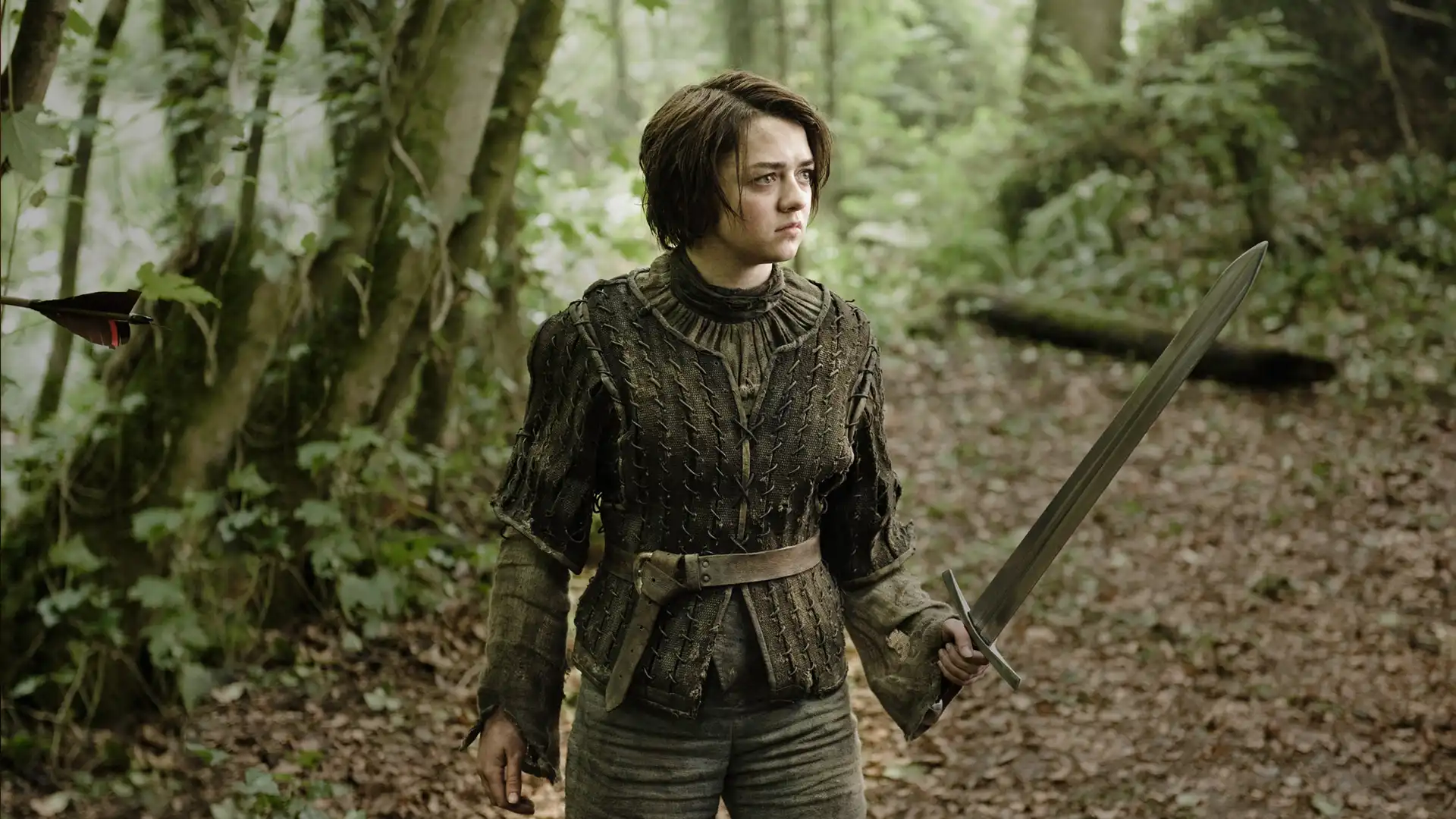 Maisie Williams diz que temporadas finais de Game of Thrones são “muito constrangedoras” para assistir