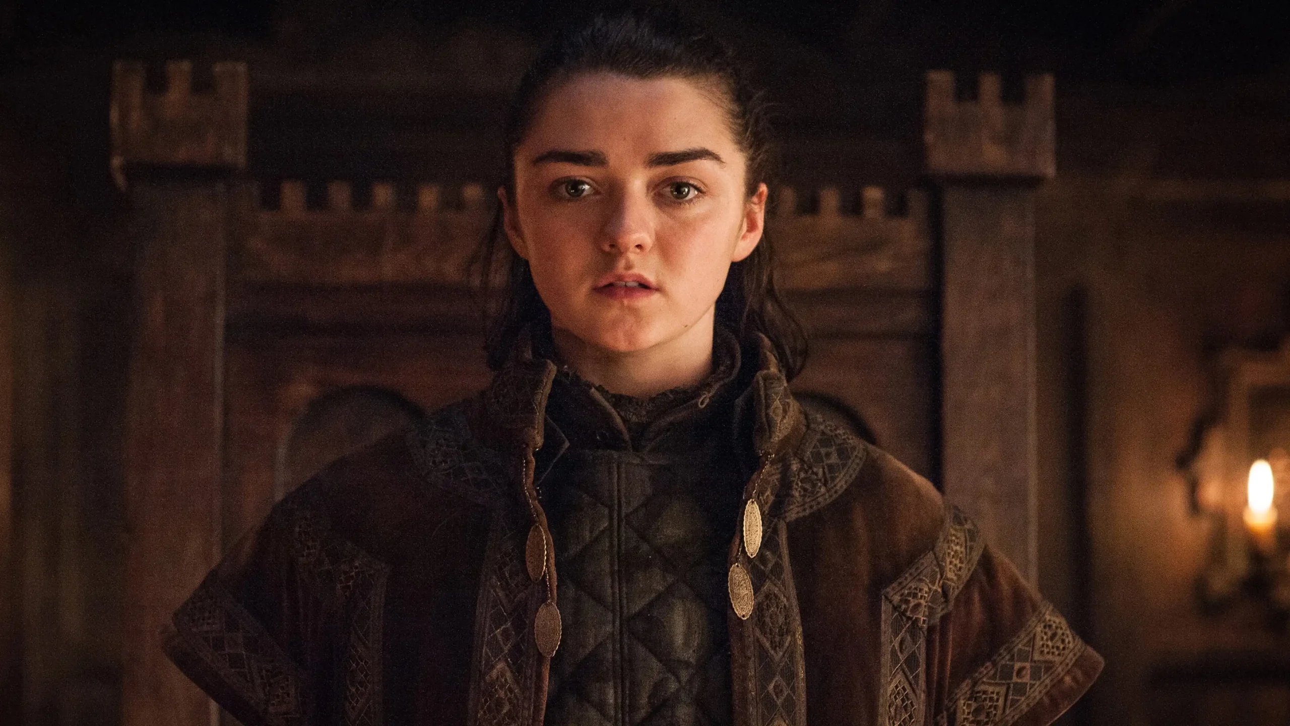 Maisie Williams diz que temporadas finais de Game of Thrones são “muito constrangedoras” para assistir