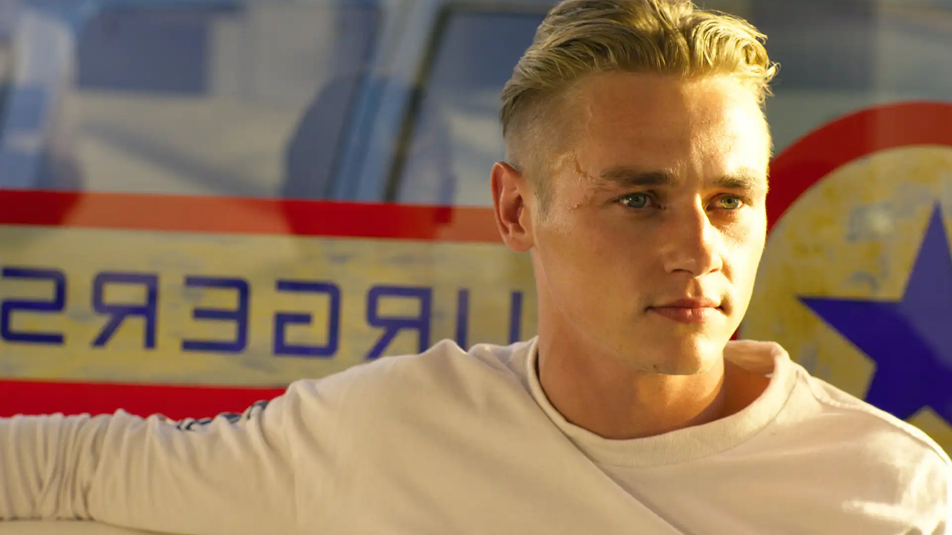 Ben Hardy é escalado como protagonista da série de thriller sobrenatural Stillwater no Prime Video