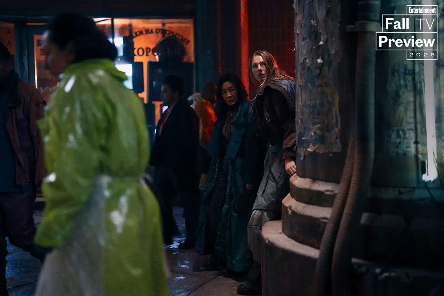 Blade Runner 2099: novas imagens revelam caçada a replicantes com Michelle Yeoh e Hunter Schafer
