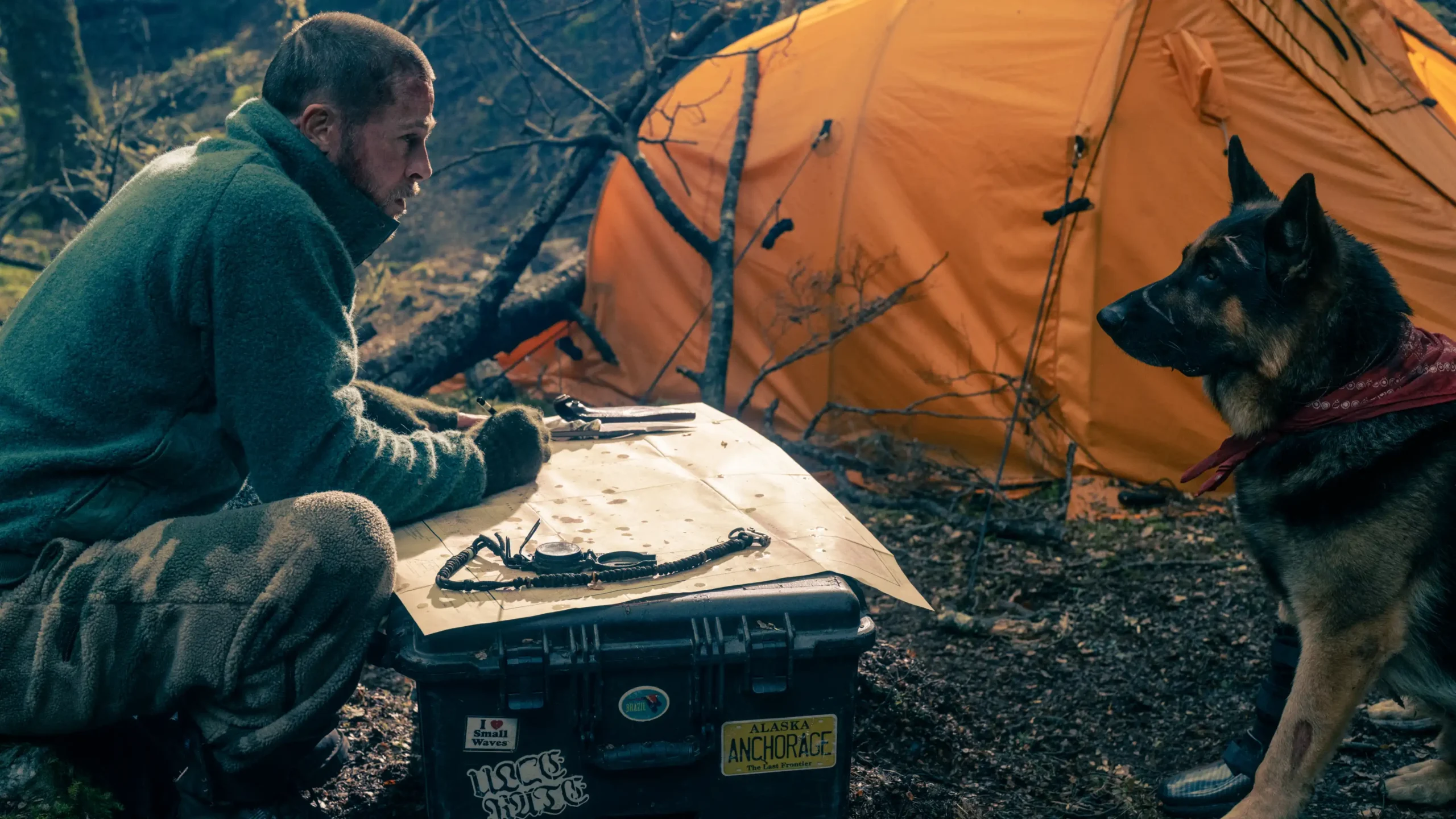Novo thriller de sobrevivência de Brad Pitt e David Ayer bate recorde histórico no Rotten Tomatoes