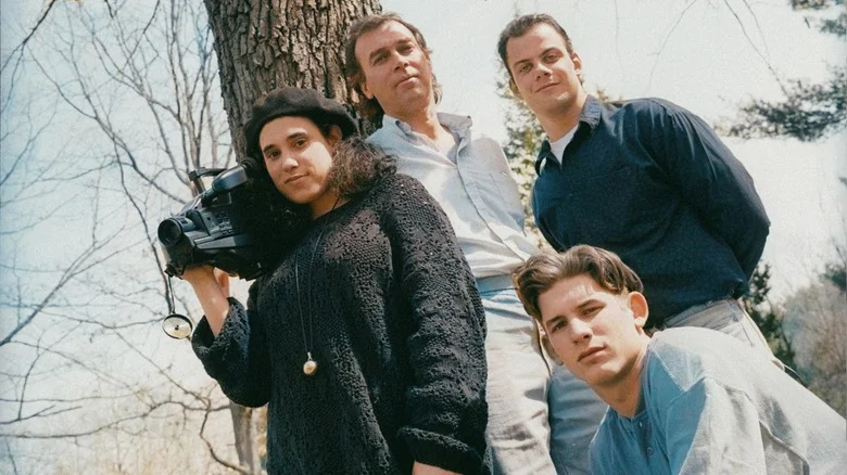 Documentário sobre adolescentes dos anos 1990 e conspiração estreia na Netflix