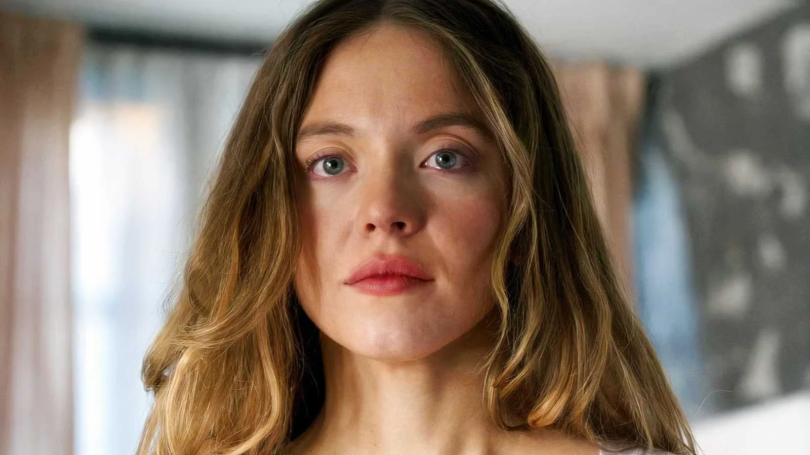 Sydney Sweeney protagonizará nova versão do clássico Sleepy Hollow, substituindo personagem de Johnny Depp