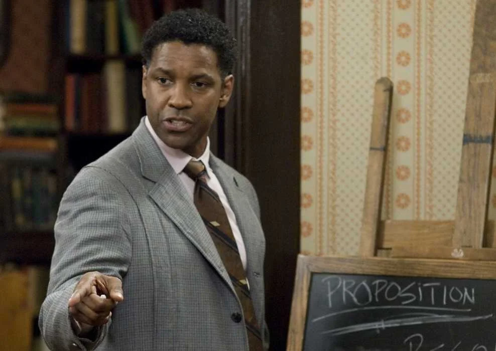 Filme histórico subestimado de Denzel Washington estará disponível gratuitamente na próxima semana