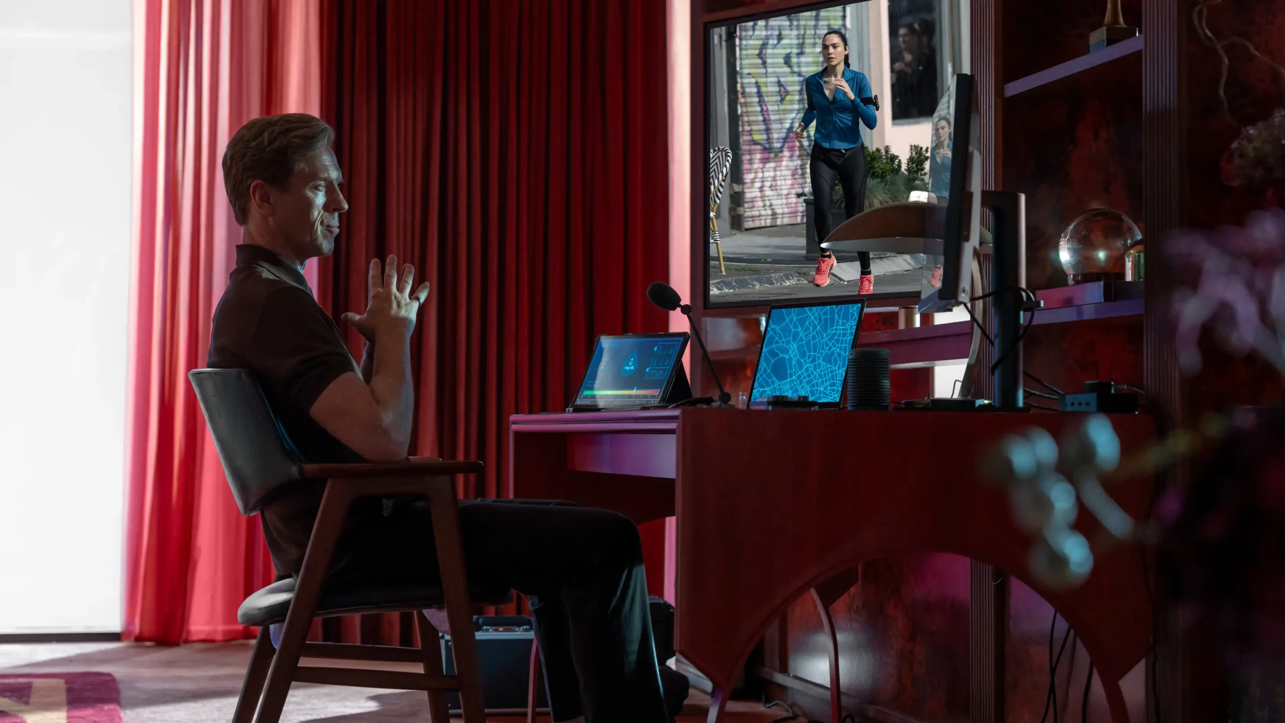 Filme The Runner, com Gal Gadot, estreia no Prime Video, mas deixa a desejar