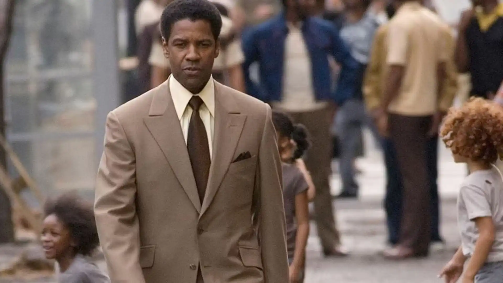Filme “American Gangster”, com Denzel Washington, é um dos melhores do século 21 e está disponível para streaming gratuito